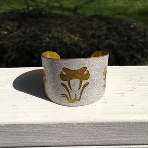 Sparkling viper cuff